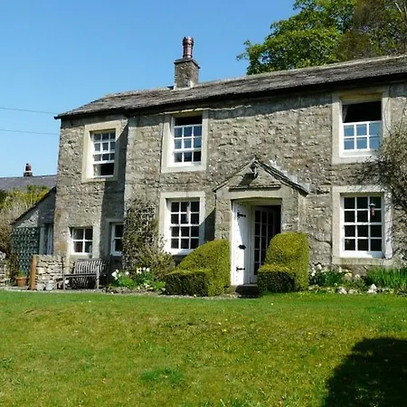 4 Bed In Kettlewell G0041 Holiday home